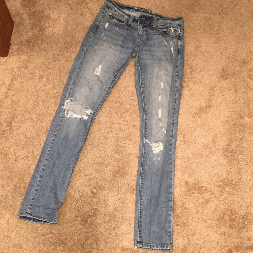 American Eagle Destroyed Skinny Jeans